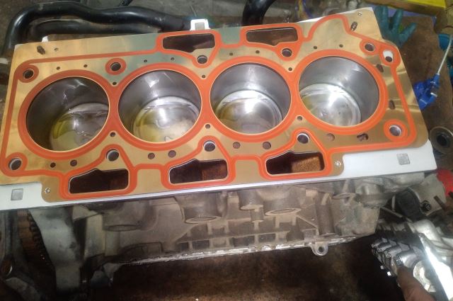 تعمیر خودرو خارجی شهرضا