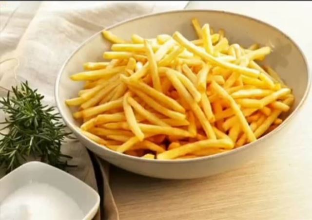 فروش عمده سیب خلال نیمه سرخ شده منجمد فینگر و فرنج فرایز۰۹۱۱۵۲۲۸۶۰۴