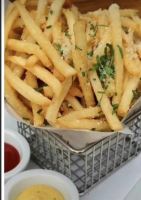 فروش عمده سیب خلال نیمه سرخ شده منجمد فینگر و فرنج فرایز۰۹۱۱۵۲۲۸۶۰۴