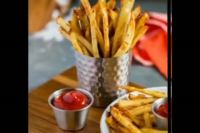 فروش عمده سیب خلال نیمه سرخ شده منجمد فینگر و فرنج فرایز۰۹۱۱۵۲۲۸۶۰۴