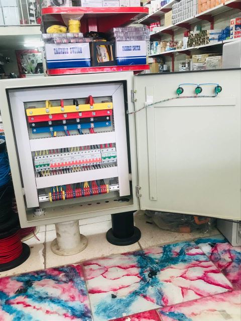 گروه صنعتی برق افق